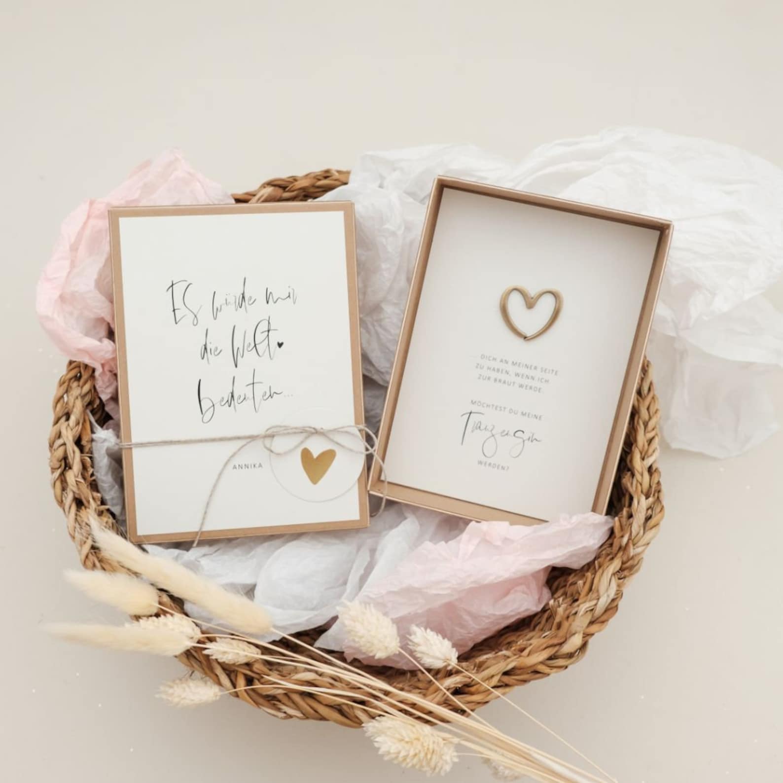 Asking a Maid of Honour: The best ideas and gifts