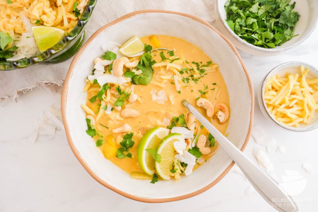 Mango curry with chicken and coconut