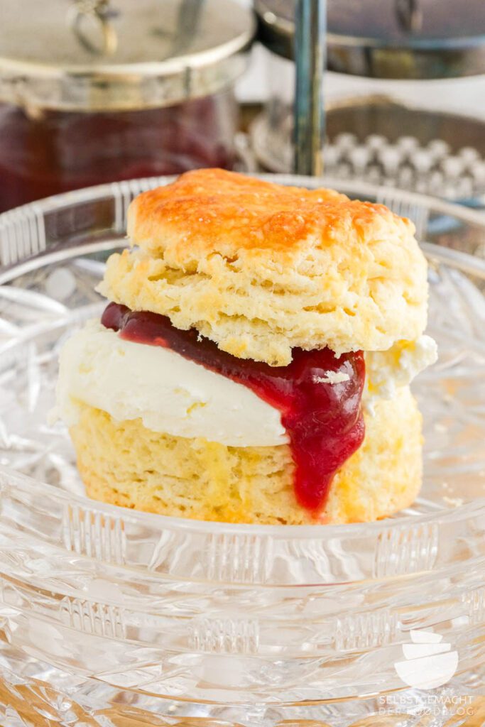 English scones: simple basic recipe - homemade