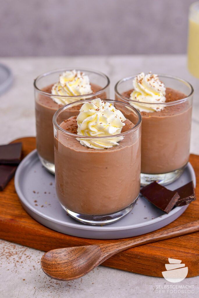 Make your own creamy chocolate pudding without a bag